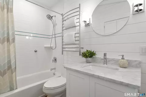 Bath - 21 Morris St, Hamden, CT 06517 photo 1 of 3