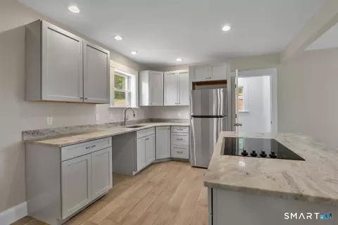 Other - 672 E Main St, Middletown, CT 06457 photo 1 of 2