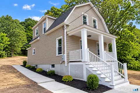 Exterior - 672 E Main St, Middletown, CT 06457 photo 2 of 3