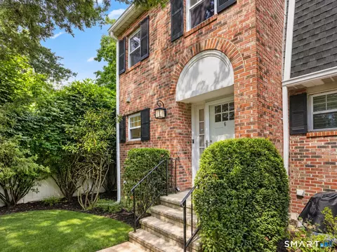 19 Colonial Rd #6, Stamford, CT 06906