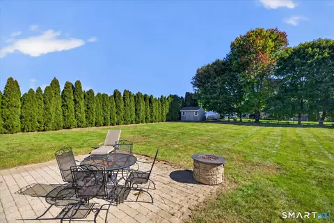 Exterior - 98 Broadleaf Cir, Suffield, CT 06093 photo 4 of 6
