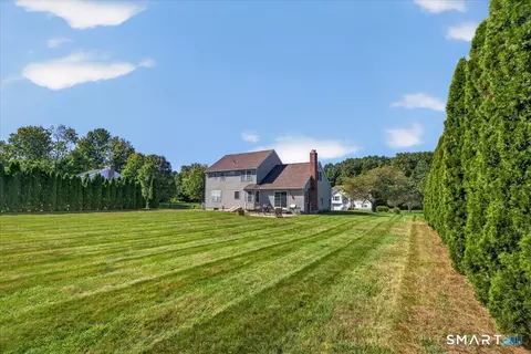 Exterior - 98 Broadleaf Cir, Suffield, CT 06093 photo 6 of 6