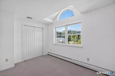 Bedroom - 98 Broadleaf Cir, Suffield, CT 06093 photo 3 of 8