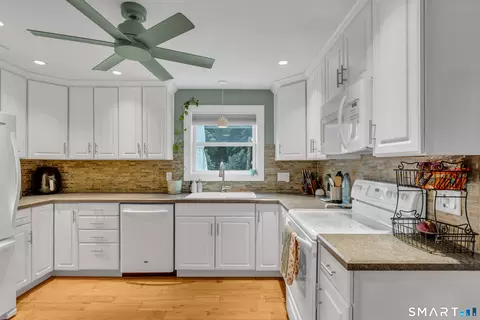Kitchen - 37 Wayne Rd, Groton, CT 06340 photo 2 of 3
