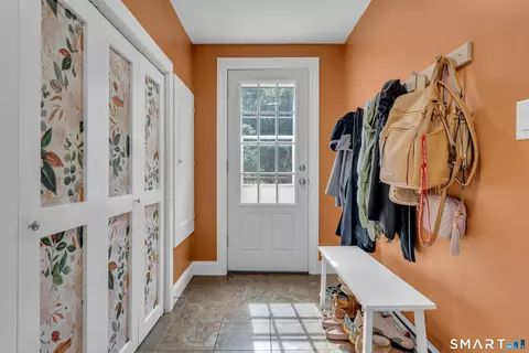 Entry Way - 37 Wayne Rd, Groton, CT 06340 photo 2 of 2