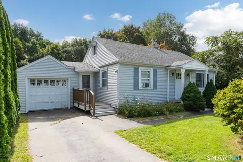 Exterior - 37 Wayne Rd, Groton, CT 06340 photo 4 of 7