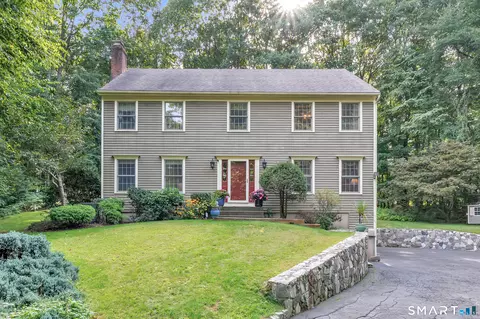 32 Shari Dr, Seymour, CT 06483
