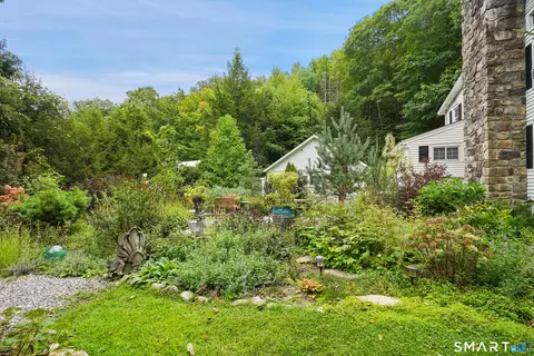 Exterior - 248 Simpaug Tpke, Redding, CT 06896 photo 6 of 7