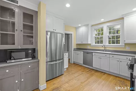 Kitchen - 97 Hurlbutt St, Wilton, CT 06897 photo 3 of 5