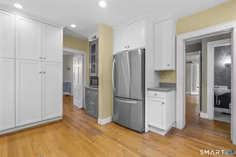 Kitchen - 97 Hurlbutt St, Wilton, CT 06897 photo 2 of 5