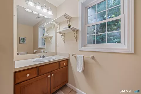 Bath - 85 Mcveagh Rd, Westbrook, CT 06498 photo 4 of 4