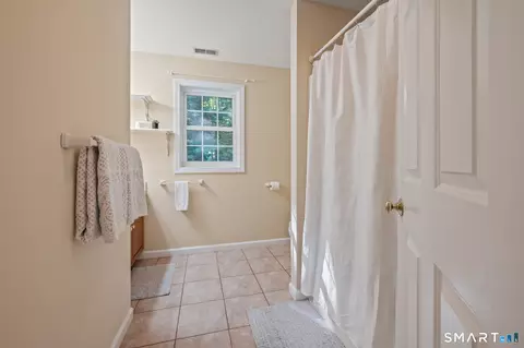 Bath - 85 Mcveagh Rd, Westbrook, CT 06498 photo 3 of 4