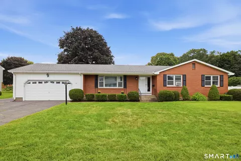 27 Rival Ct, East Hartford, CT 06118