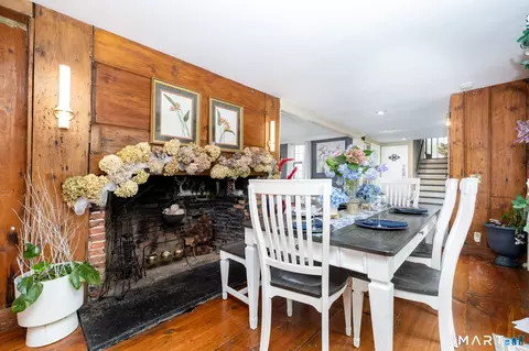 Dining - 538 Main St, Wethersfield, CT 06109 photo 2 of 3