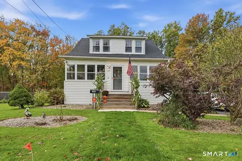 147 Hillcrest Ave, Newington, CT 06111