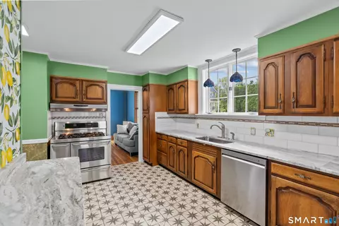 Kitchen - 55 Hart St, Wethersfield, CT 06109 photo 3 of 4
