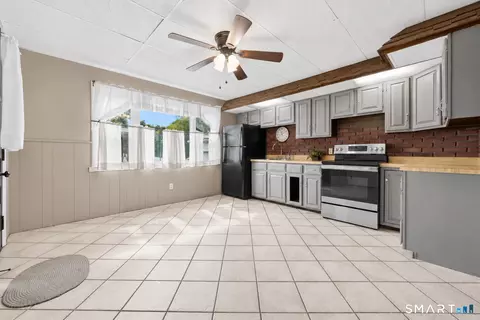 Kitchen - 25 Maple Ave, Wallingford, CT 06492 photo 1 of 2