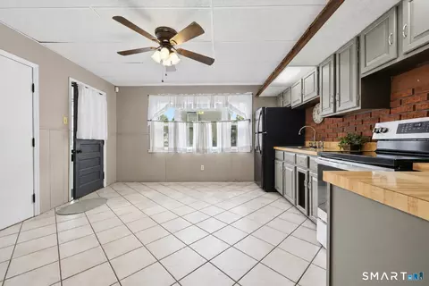 Other - 25 Maple Ave, Wallingford, CT 06492 photo 2 of 4