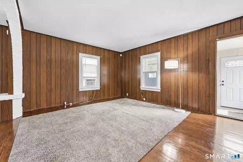 Living - 25 Maple Ave, Wallingford, CT 06492 photo 5 of 6