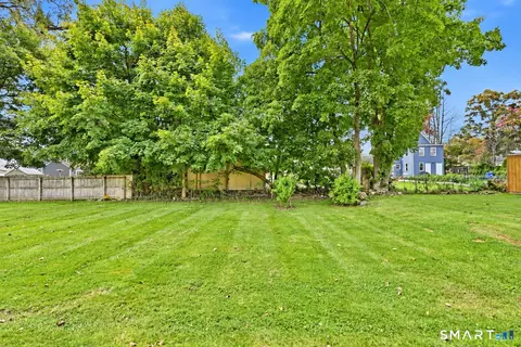 Exterior - 25 Maple Ave, Wallingford, CT 06492 photo 6 of 6