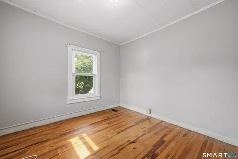 Bedroom - 25 Maple Ave, Wallingford, CT 06492 photo 3 of 5
