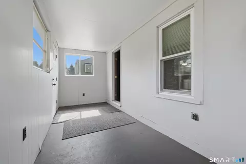 Exterior - 25 Maple Ave, Wallingford, CT 06492 photo 4 of 6