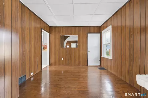 Living - 25 Maple Ave, Wallingford, CT 06492 photo 1 of 6
