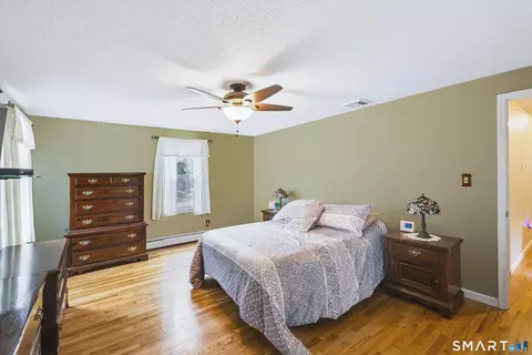 Bedroom - 2014 Shepard Ave, Hamden, CT 06518 photo 3 of 9