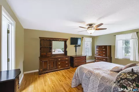Bedroom - 2014 Shepard Ave, Hamden, CT 06518 photo 1 of 9