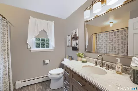 Bath - 2014 Shepard Ave, Hamden, CT 06518 photo 3 of 3