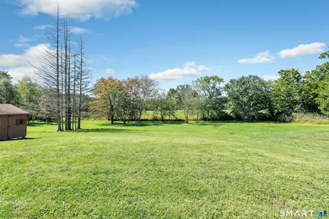 Exterior - 85 Tuttle Rd, Durham, CT 06422 photo 5 of 9
