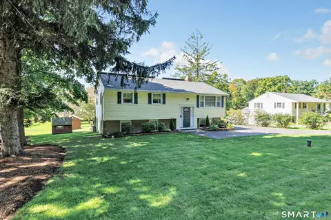 Exterior - 85 Tuttle Rd, Durham, CT 06422 photo 3 of 9