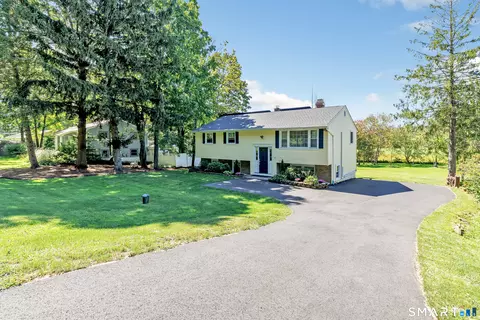 Exterior - 85 Tuttle Rd, Durham, CT 06422 photo 4 of 9