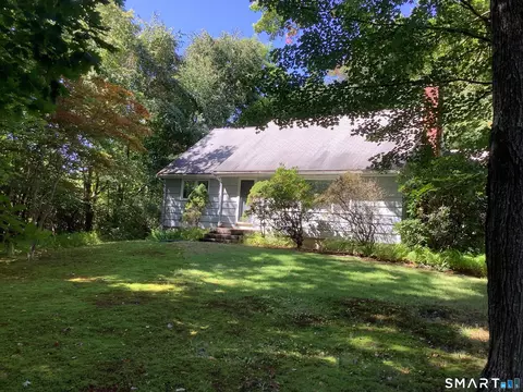 Exterior - 360 E Hill Rd, Canton, CT 06019 photo 2 of 3