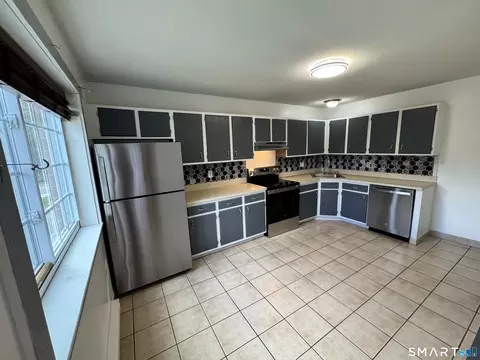 497 Scott Rd #5, Waterbury, CT 06705