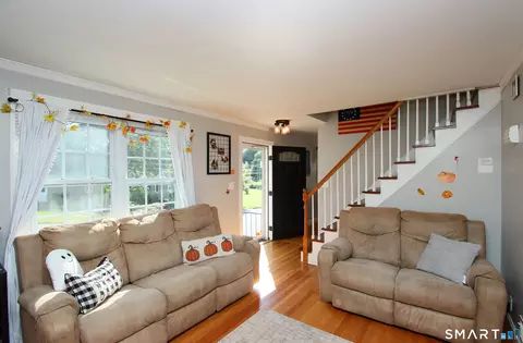 Entry Way - 75 Coppola Ter, Derby, CT 06418 photo 2 of 2