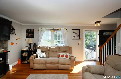 Entry Way - 75 Coppola Ter, Derby, CT 06418 photo 1 of 2