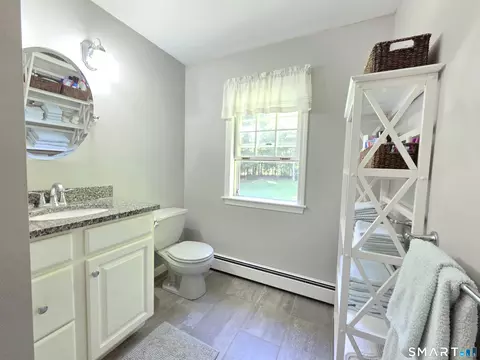 Bath - 49 Fox Rd, Putnam, CT 06260 photo 1 of 4
