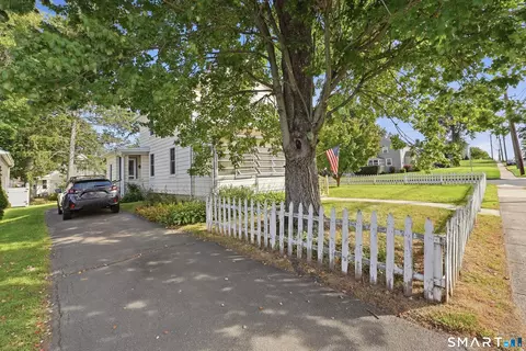 Exterior - 296 Nott St, Wethersfield, CT 06109 photo 4 of 7