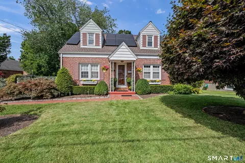 720 Jewett Ave, Bridgeport, CT 06606