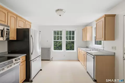 Kitchen - 91 State St, Wethersfield, CT 06109 photo 3 of 4