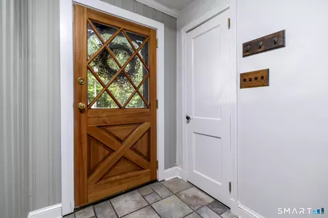 Entry Way - 370 Pepper St, Monroe, CT 06468 photo 1 of 1