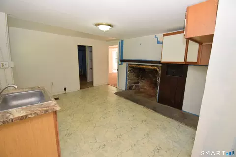 Kitchen - 39 Mill Rd, Madison, CT 06443 photo 3 of 3