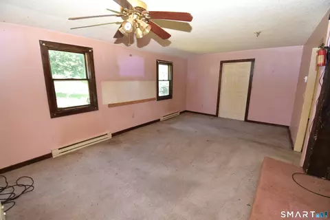 Living - 39 Mill Rd, Madison, CT 06443 photo 2 of 5