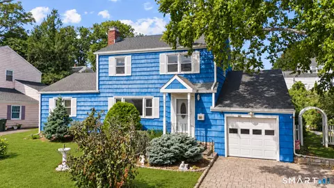 26 Powell Ter, Bridgeport, CT 06604
