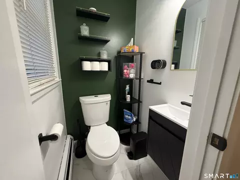Bath - 29 Maude Cir, Windsor, CT 06095 photo 2 of 2