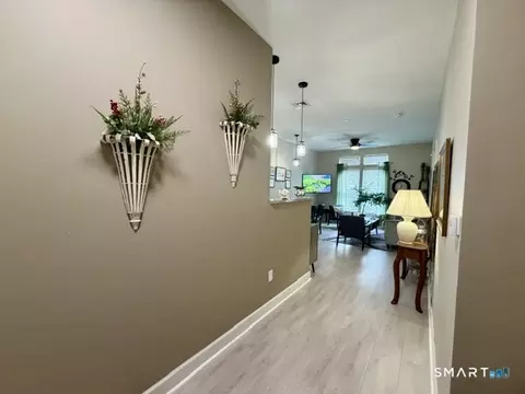 Entry Way - 38 Hope St #1108, Niantic, CT 06357 photo 4 of 5