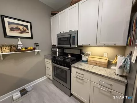 Kitchen - 38 Hope St #1108, Niantic, CT 06357 photo 6 of 6