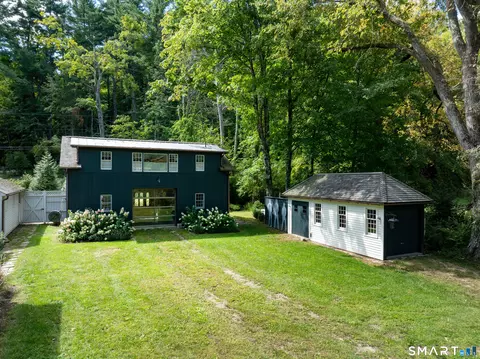 Exterior - 144 Salmon Kill Rd, Salisbury, CT 06068 photo 5 of 12