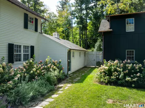 Exterior - 144 Salmon Kill Rd, Salisbury, CT 06068 photo 8 of 12